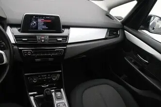 BMW 218, 1.5, 100 kW, bensiin, manuaal, esivedu