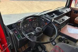 Volvo F 10 6x2, 9.6, 184 kW, diesel