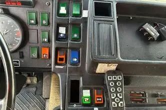 Volvo F 10 6x2, 9.6, 184 kW, diesel