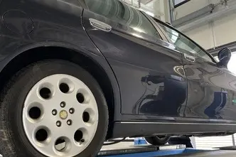 Alfa Romeo Alfa 166, 2.0, 114 kW, bensiin, manuaal, esivedu