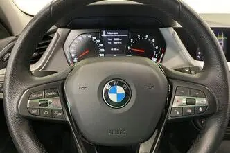 BMW 118, 1.5, 100 kW, bensiin, automaat, esivedu