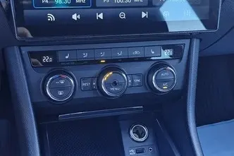 Škoda Superb, 1.8, 132 kW, bensiin, automaat, esivedu
