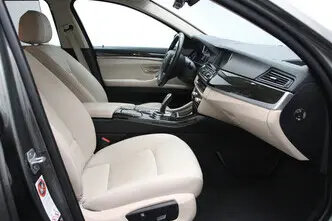 BMW 520, 2.0, 135 kW, bensiin, automaat, tagavedu