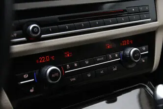 BMW 520, 2.0, 135 kW, bensiin, automaat, tagavedu