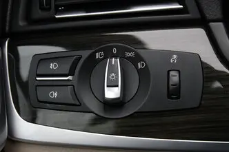 BMW 520, 2.0, 135 kW, bensiin, automaat, tagavedu