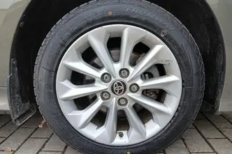 Toyota Corolla, 1.8, 72 kW, hübriid, automaat, esivedu