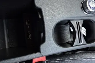 Mercedes-Benz A 180, 1.6, 90 kW, bensiin, automaat, esivedu