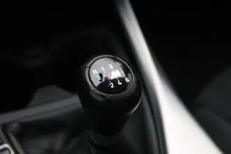 BMW 125, 2.0, 160 kW, bensiin, manuaal, tagavedu