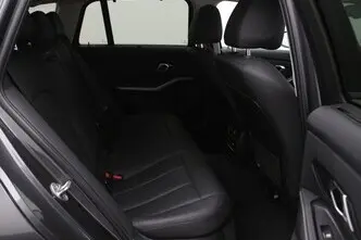 BMW 318, 2.0, 115 kW, bensiin, automaat, tagavedu