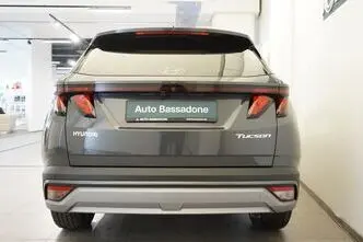 Hyundai Tucson, 1.6, 118 kW, гибрид, автомат, передний привод