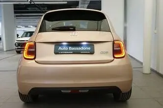 Fiat 500, 43 kW, elekter, automaat, esivedu