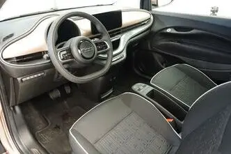 Fiat 500, 43 kW, elekter, automaat, esivedu