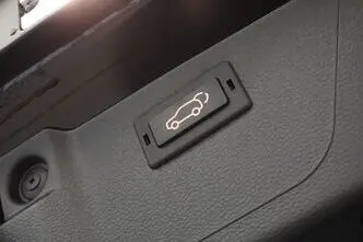 Ssangyong Korando, 66 kW, электричество, автомат, передний привод