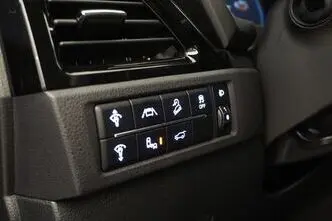 Ssangyong Korando, 66 kW, электричество, автомат, передний привод