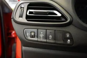 Hyundai i30, 1.0, 88 kW, hybrid, automatic, front-wheel drive