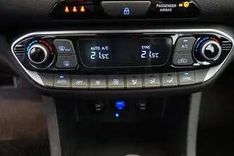 Hyundai i30, 1.0, 88 kW, hybrid, automatic, front-wheel drive