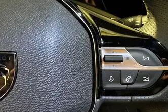 Peugeot 308, 1.2, 100 kW, гибрид, автомат, передний привод