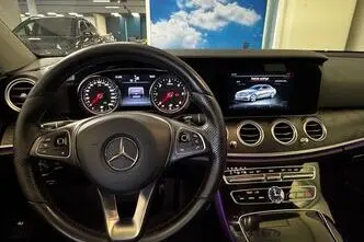 Mercedes-Benz E 220, 2.0, 143 kW, diisel, automaat, tagavedu