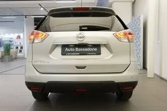 Nissan X-Trail, 1.6, 96 kW, дизель, автомат, передний привод