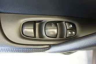 Nissan X-Trail, 1.6, 96 kW, дизель, автомат, передний привод