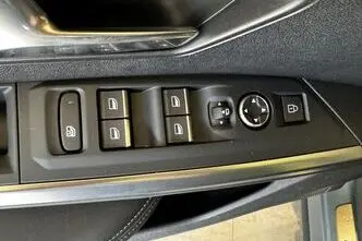 Peugeot 5008, 1.2, 100 kW, hübriid, automaat, esivedu