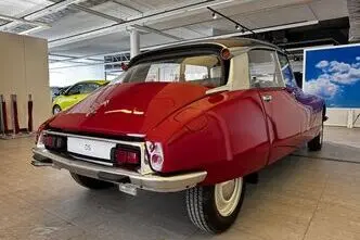 Citroën DS, 2.3, 85 kW, bensiin, manuaal, esivedu