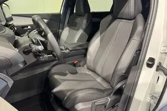 Peugeot 5008, 1.5, 96 kW, дизель, автомат, передний привод