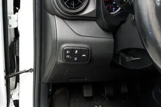 Hyundai i10, 1.0, 49 kW, bensiin, manuaal, esivedu