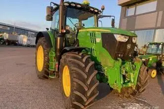 John Deere 6215R, 6.8, 158 kW, diesel, automatic, four-wheel drive