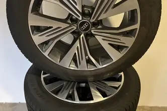 Audi Q4 e-tron, 125 kW, electric, automatic, rear-wheel drive