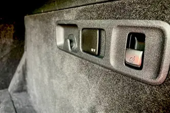 Mercedes-AMG GT, 3.0, 270 kW, hübriid, automaat, tagavedu
