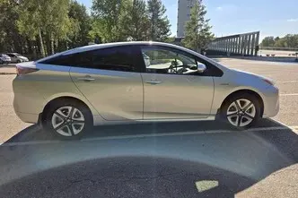 Toyota Prius, 1.8, 72 kW, hybrid, automatic, front-wheel drive
