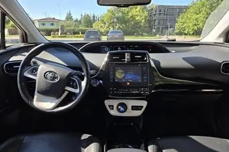 Toyota Prius, 1.8, 72 kW, hybrid, automatic, front-wheel drive