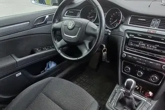 Škoda Superb, 1.4, 92 kW, bensiin, manuaal, esivedu