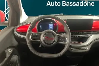 Fiat 500e, 87 kW, elekter, automaat, esivedu