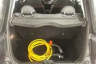 Fiat 500e, 87 kW, elekter, automaat, esivedu