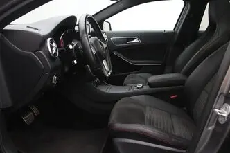 Mercedes-Benz GLA 200, 1.6, 115 kW, petrol, automatic, front-wheel drive