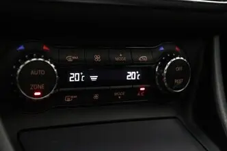 Mercedes-Benz GLA 200, 1.6, 115 kW, petrol, automatic, front-wheel drive