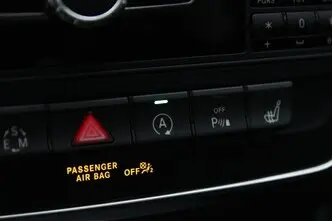Mercedes-Benz GLA 200, 1.6, 115 kW, petrol, automatic, front-wheel drive