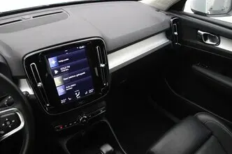 Volvo XC40, 1.5, 95 kW, бензин, механическая, передний привод