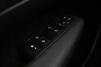 Volvo XC40, 1.5, 95 kW, бензин, механическая, передний привод