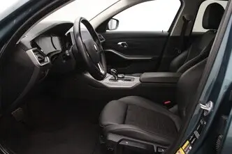 BMW 330, 2.0, 135 kW, подключаемый гибрид, автомат, задний привод