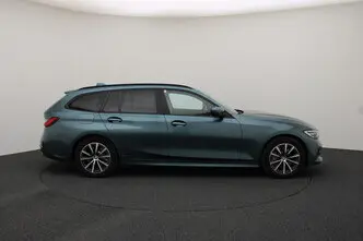 BMW 330, 2.0, 135 kW, подключаемый гибрид, автомат, задний привод