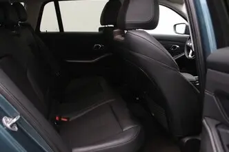 BMW 330, 2.0, 135 kW, подключаемый гибрид, автомат, задний привод