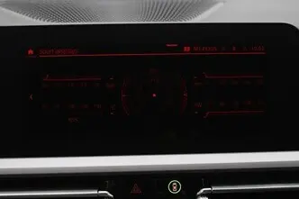 BMW 330, 2.0, 135 kW, подключаемый гибрид, автомат, задний привод