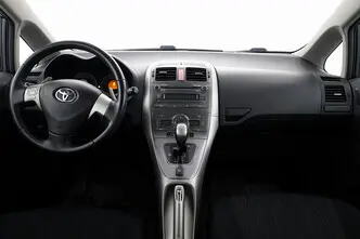 Toyota Auris, 1.6, 123 kW, bensiin, automaat, esivedu