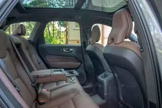 Volvo XC60, 2.0, 251 kW, pistikhübriid, automaat, nelikvedu