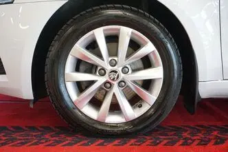 Škoda Octavia, 1.5, 96 kW, bensiin, automaat, esivedu