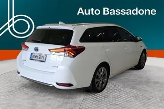 Toyota Auris, 1.8, 73 kW, hybrid, automatic, front-wheel drive