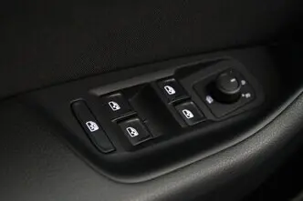 Volkswagen Passat, 1.6, 88 kW, diisel, automaat, esivedu